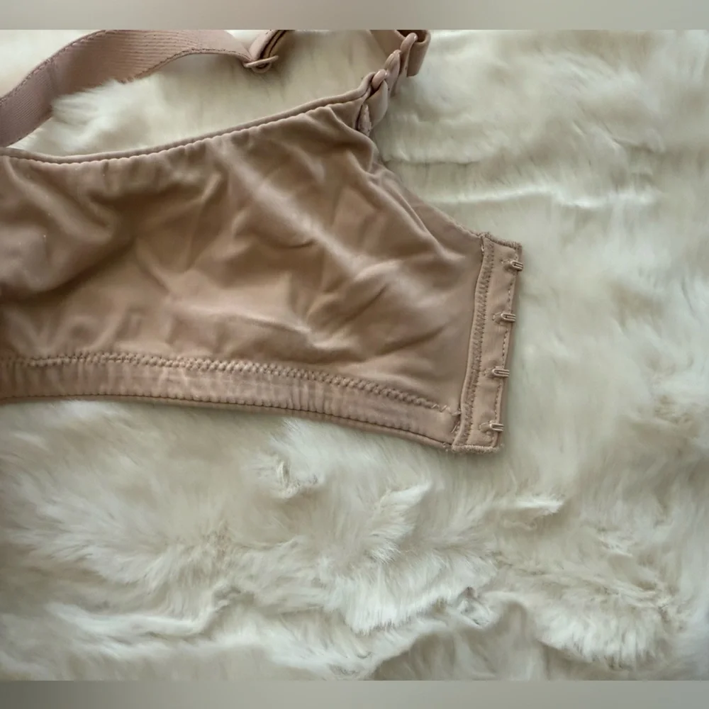 Bare Necessities Nude Bra, 40DD - Picture 4 of 5